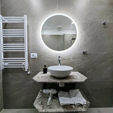 Appartement With Garden & Balcony Berat