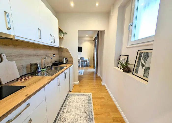 With Garden & Balcony Daire *